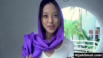 Ultra-kinky muslim nubile can't stop thinking about ripping up